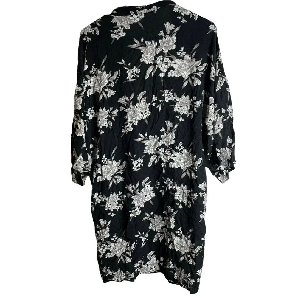 Spiritual Gangster Maya Black White Kimono Duster Belt Open Front Long One Size - Picture 2 of 4